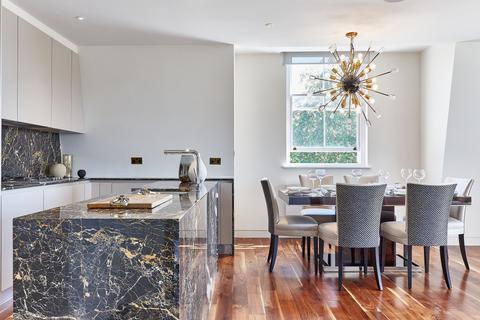 undefined, Palace Court London W2