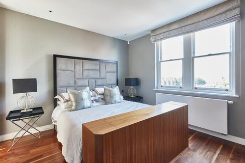 undefined, Palace Court London W2