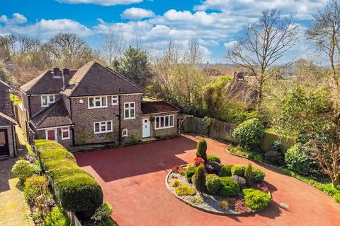 4 bedroom detached house for sale, Holtye Road, East Grinstead RH19