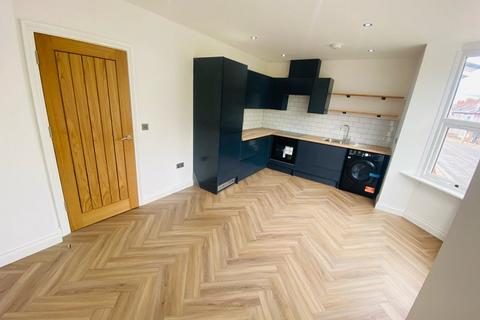 1 bedroom flat to rent, Fosse Road South, Leicester LE3