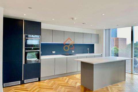 3 bedroom flat to rent, South Tower, Deansgate Square, 9 Owen Street, Manchester M15