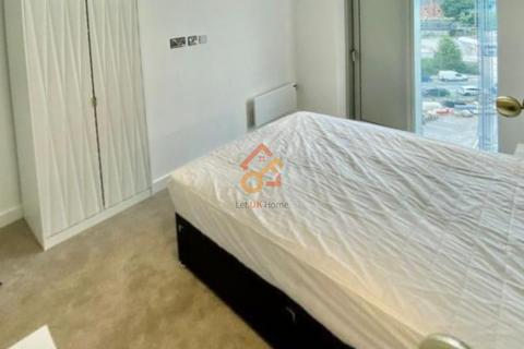 3 bedroom flat to rent, South Tower, Deansgate Square, 9 Owen Street, Manchester M15