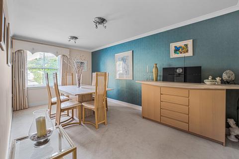 4 bedroom end of terrace house for sale, Wraysbury Gardens, Staines-upon-Thames, TW18