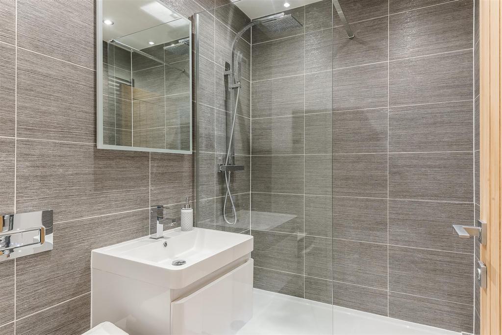 8236576-interior14-max.jpg