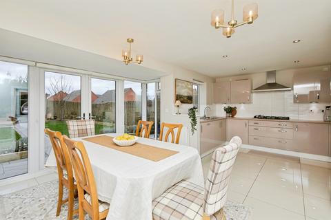 4 bedroom detached house for sale, Rook Drive, Burton-On-Trent