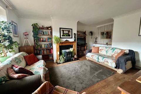 undefined, Montrose Place, Queensbury, Bradford, BD13