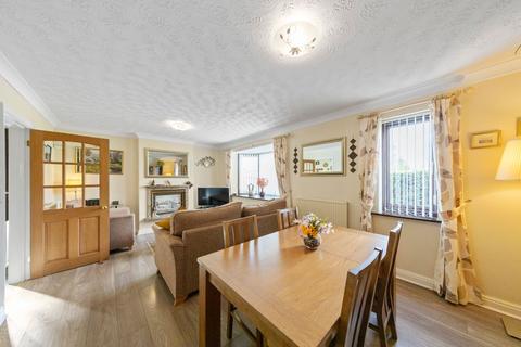 3 bedroom detached bungalow for sale, Castle Green, Westbrook, WA5