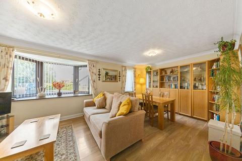 3 bedroom detached bungalow for sale, Castle Green, Westbrook, WA5