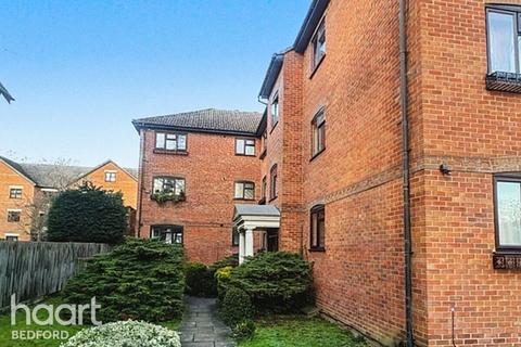 1 bedroom flat for sale, Bromham Road, Bedford
