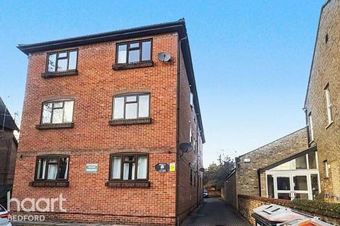1 bedroom flat for sale, Bromham Road, Bedford