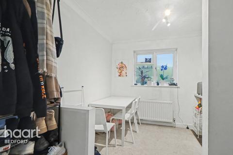 1 bedroom flat for sale, Bromham Road, Bedford