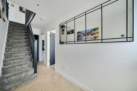 5 bedroom end of terrace house for sale, Rowley Avenue, Sidcup, Kent, DA15