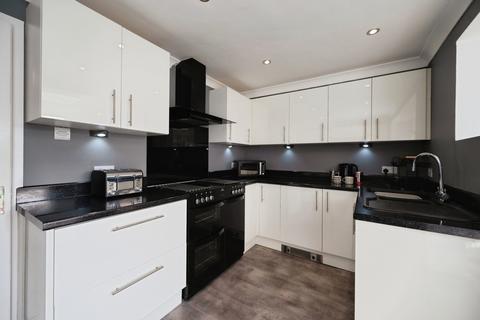 5 bedroom terraced house for sale, Sidlesham Close, Hayling Island, Hampshire, PO11