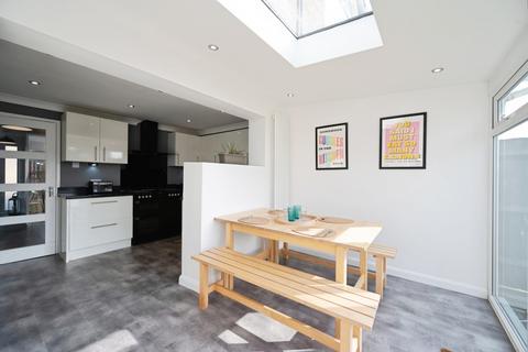 5 bedroom terraced house for sale, Sidlesham Close, Hayling Island, Hampshire, PO11