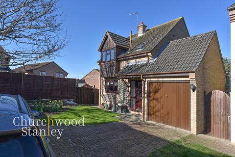 3 bedroom detached house for sale, Harvey Close, Lawford, CO11