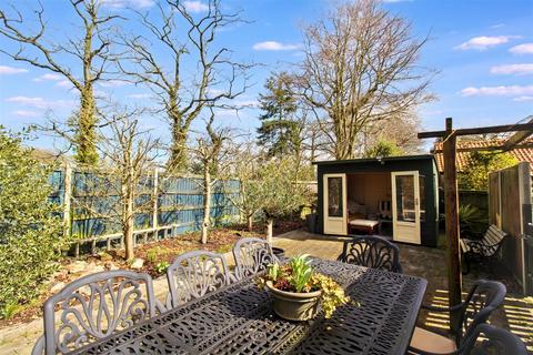 2 bedroom detached bungalow for sale, Bridge Road, Colby, Norwich