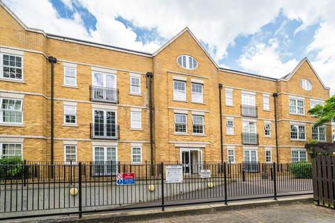 undefined, Twickenham Road, Old Isleworth TW7