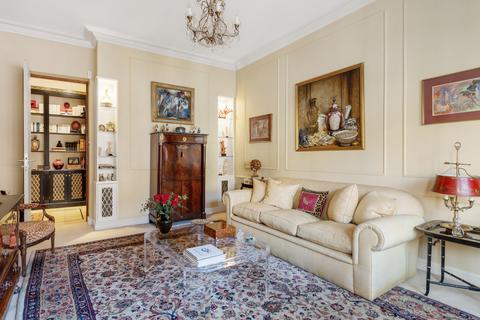 4 bedroom flat for sale, Holland Park Gardens, London, W14