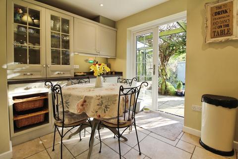 4 bedroom detached house for sale, Medbourne Close, Blandford Forum, Dorset, DT11