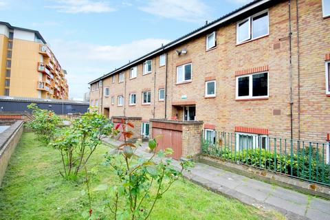 1 bedroom flat to rent, Marlborough Close Walworth SE17