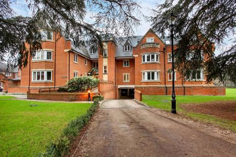 2 bedroom apartment to rent, Lambton House Windsor SL4