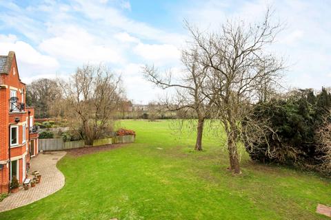 2 bedroom apartment to rent, Lambton House Windsor SL4