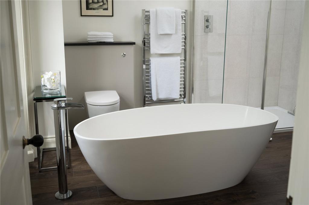 Bath &amp; Shower Room