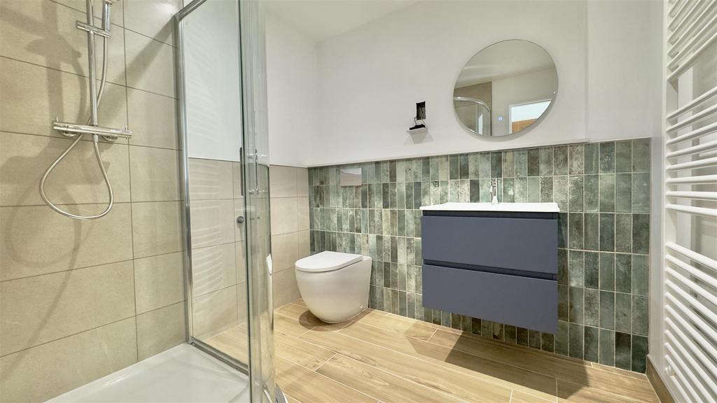12 - En-Suite Shower Room.jpeg
