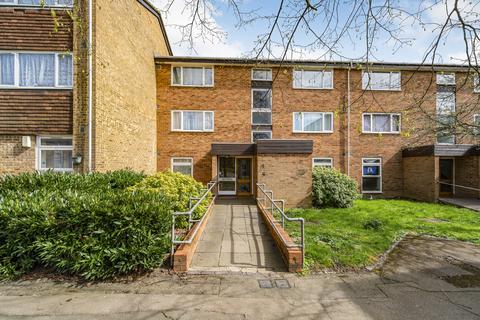 undefined, Buckingham Avenue, Perivale, Greenford, UB6