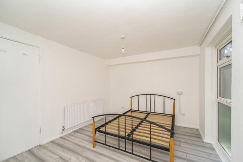 undefined, Buckingham Avenue, Perivale, Greenford, UB6