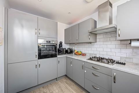 3 bedroom semi-detached house for sale, Illett Way, Faygate, RH12