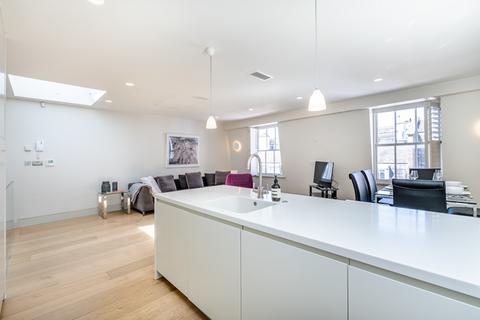 2 bedroom maisonette for sale, Canning Place Mews, London, W8