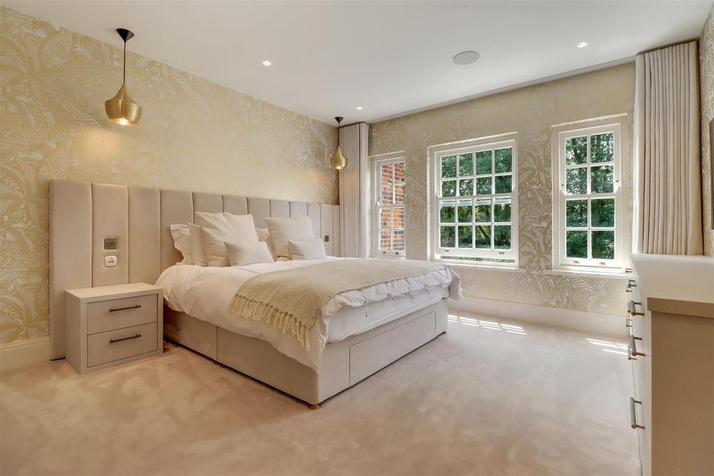 BED1.jpg
