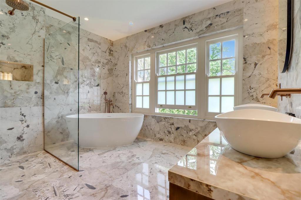 ENSUITE.jpg