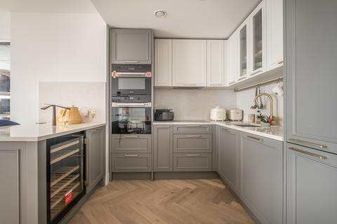 2 bedroom flat for sale, Kings Tower, Bridgewater Avenue, London, SW6
