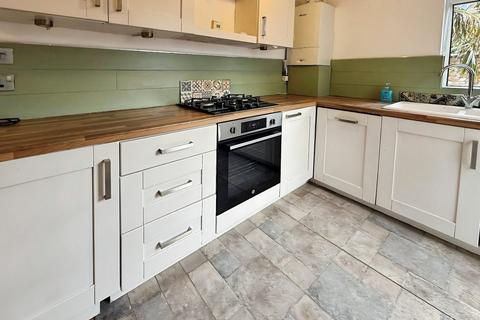 2 bedroom terraced house to rent, Thornton Road, Manchester, Greater Manchester, M14