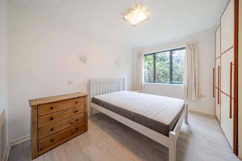 2 bedroom flat for sale, Harberson Road, Balham, London, SW12