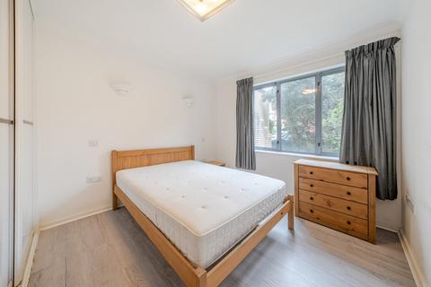 2 bedroom flat for sale, Harberson Road, Balham, London, SW12