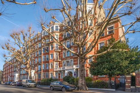 3 bedroom flat for sale, Marloes Road, LONDON, W8