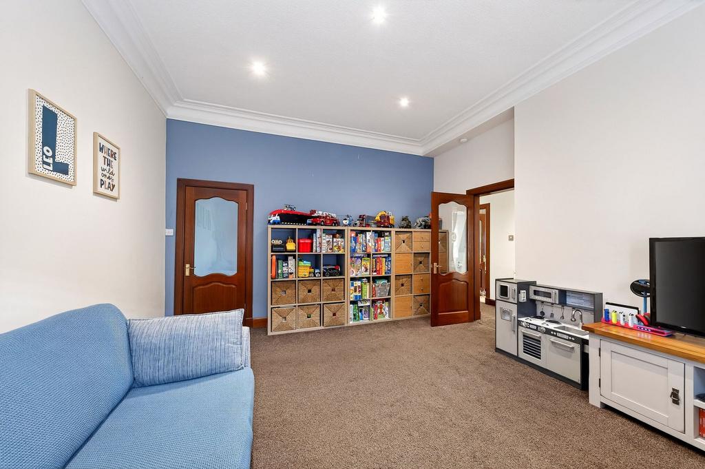 Family Room / Lounge