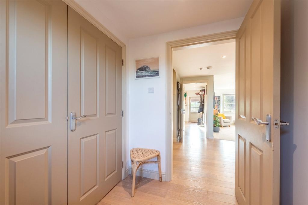 7 Crowhill Farm Cott