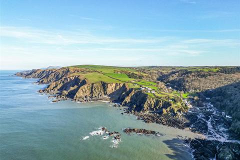 undefined, Lee Bay Apartments