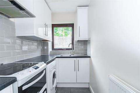 undefined, Bassetsbury Lane, High Wycombe HP11