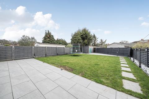 4 bedroom bungalow for sale, St. Johns Road, Welling, Kent