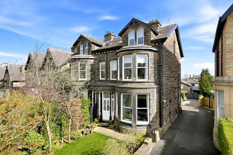 undefined, Queens Road, Harrogate, North Yorkshire, HG2