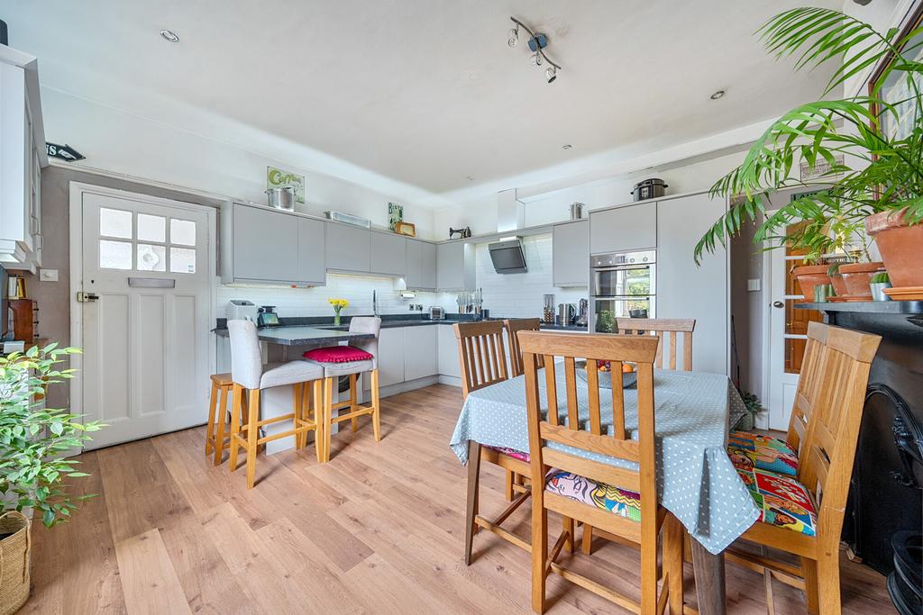 1429122-43-69b856...