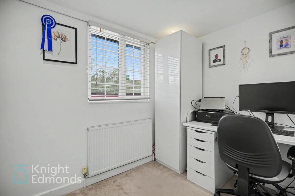 2nd Bedroom / Office