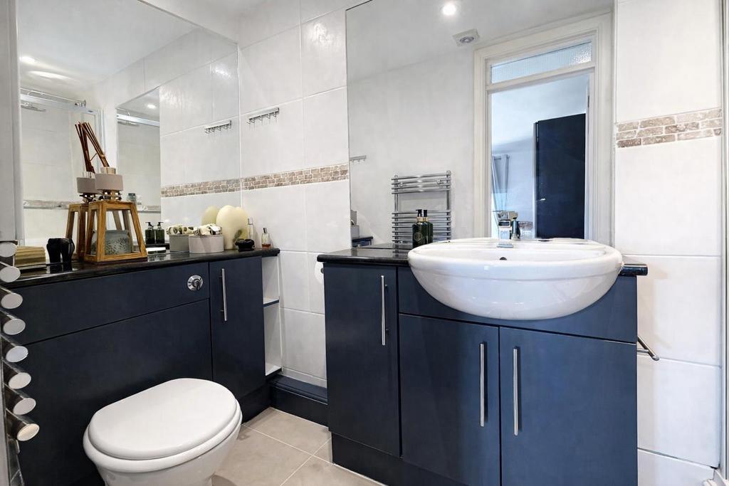 En-Suite Shower