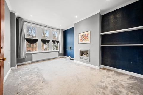2 bedroom maisonette to rent, Herne Hill Road, London SE24