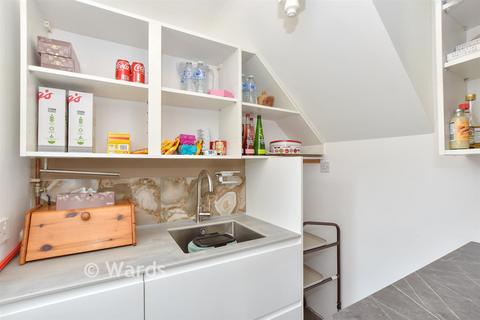 3 bedroom detached house for sale, Heather Bank, Paddock Wood, Tonbridge, Kent
